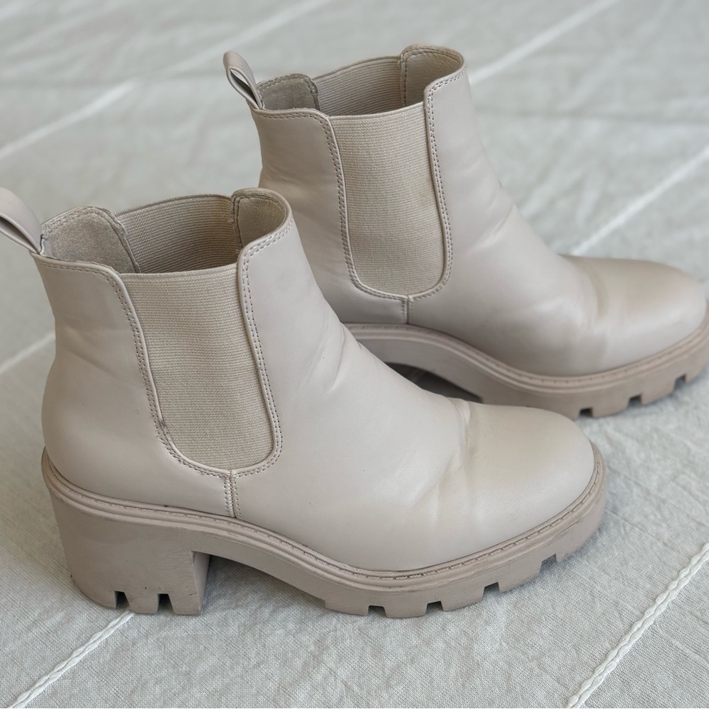 Redtop Women’s Chelsea Boots Size 8